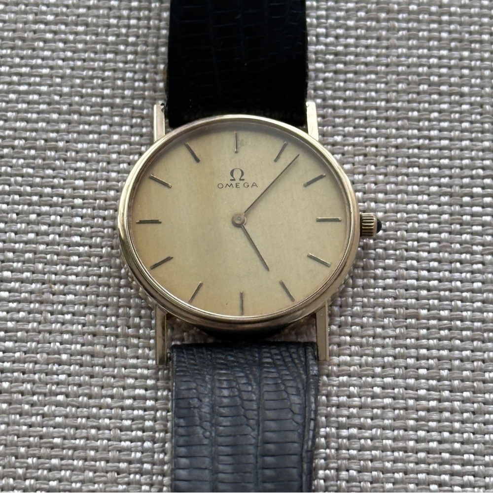 Omega De Ville 1377 14k Solid Gold Vintage 1980s Dress Watch Lizard Strap - Picture 8 of 16